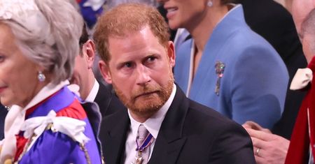 Nie tylko książę Harry NARZEKAŁ na miejsce podczas koronacji Karola.  "Niewiarygodne, że musieliśmy siedzieć tak daleko"