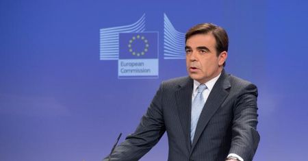 Grecja w potrzasku. Musi się ugiąć