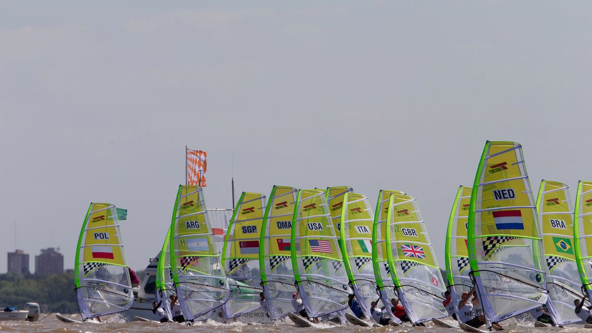 Materiały prasowe / Matias Capizzano / World Sailing / Na zdjęciu: Kamil Manowiecki w klasie Techno 293+