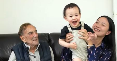 W tym wieku lekarz został ojcem. "Jeśli go stracę, chcę mieć część niego"