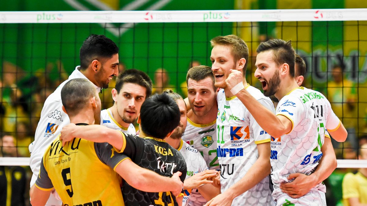 Newspix / Marcin Bulanda / Na zdjęciu: siatkarze Aluronu Virtu Warty Zawiercie