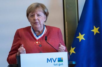 Aneksja Krymu. Merkel naciskała, by nie stawiać oporu?