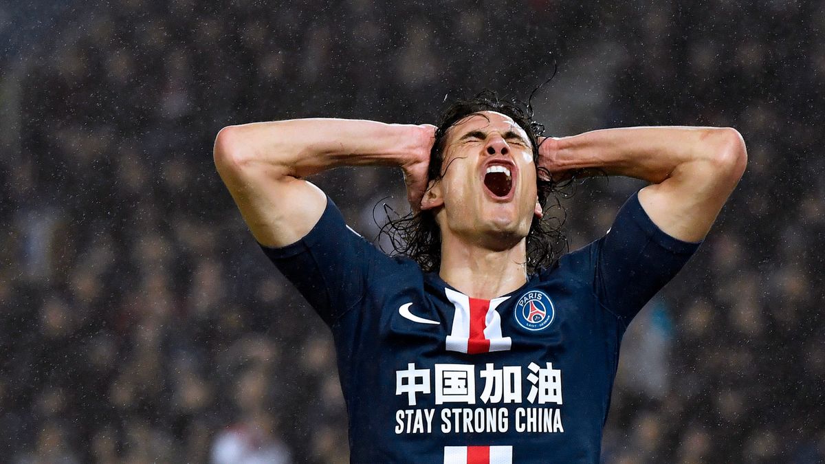 Zdjęcie okładkowe artykułu: PAP/EPA / JULIEN DE ROSA / Na zdjęciu: Edinson Cavani