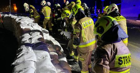 To nie była spokojna noc. Jest nowy komunikat straży pożarnej