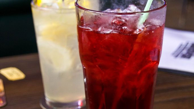 Sok żurawinowo-jabłkowy w butelce