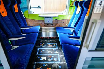 PKP Intercity odebrało zmodernizowane wagony od FPS Cegielski