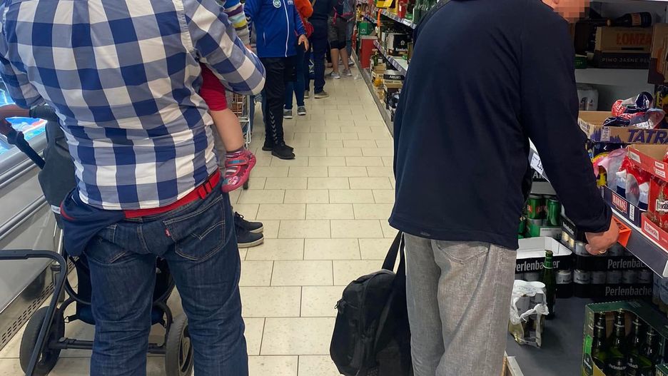 W sklepach widać spore kolejki