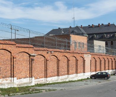 Za kratami. Tak jest naprawdę w polskim więzieniu