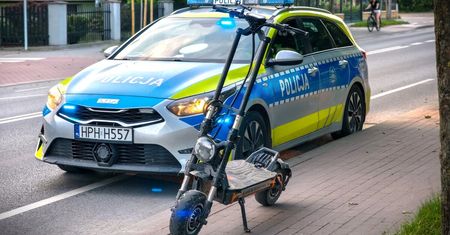 1000 zł mandatu za hulajnogę elektryczną. Policja kontroluje dzieci i przypomina rodzicom o przepisach