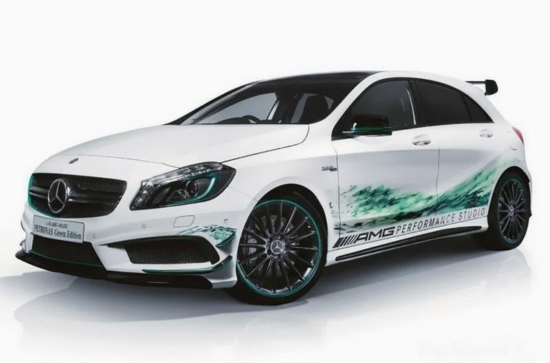 Mercedes-Benz A45 AMG Petronas Green Edition [wideo]