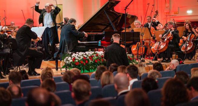 Cykl koncertów „100 na 100. Muzyczne dekady wolności” na YouTubie