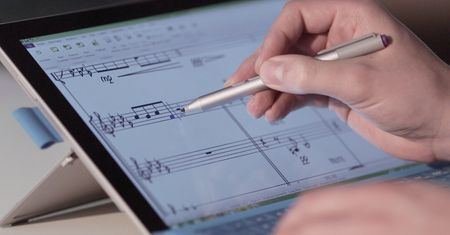 Ten program ma przekonać muzyków, że warto kupić Surface Pro 3