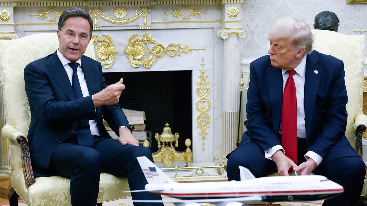 WASHINGTON, DC - JULY 14: U.S. President Donald Trump meets with NATO Secretary General Mark Rutte (L) in the Oval Office at the White House on July 14, 2025 in Washington, DC. Trump is meeting with Rutte a day after announcing that the U.S. will send Patriot air defense missiles to Ukraine to help it defend against Russia's intensifying aerial attacks. (Photo by Kevin Dietsch/Getty Images)