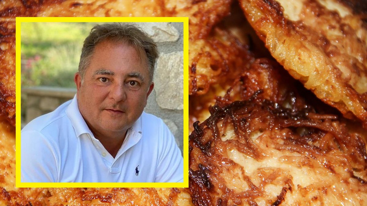 Robert Makłowicz na kanale kulinarno-podróżniczym na YouTube pokazał jak przyrządza wyśmienite i chrupiące placki ziemniaczane.