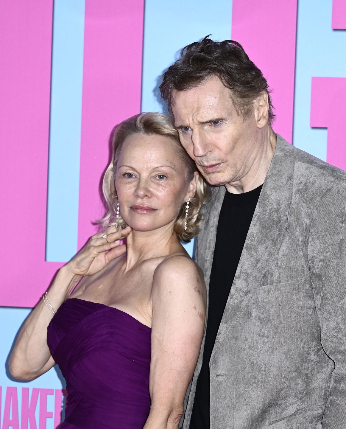 Czułości Pameli Anderson i Liama Neesona na premierze