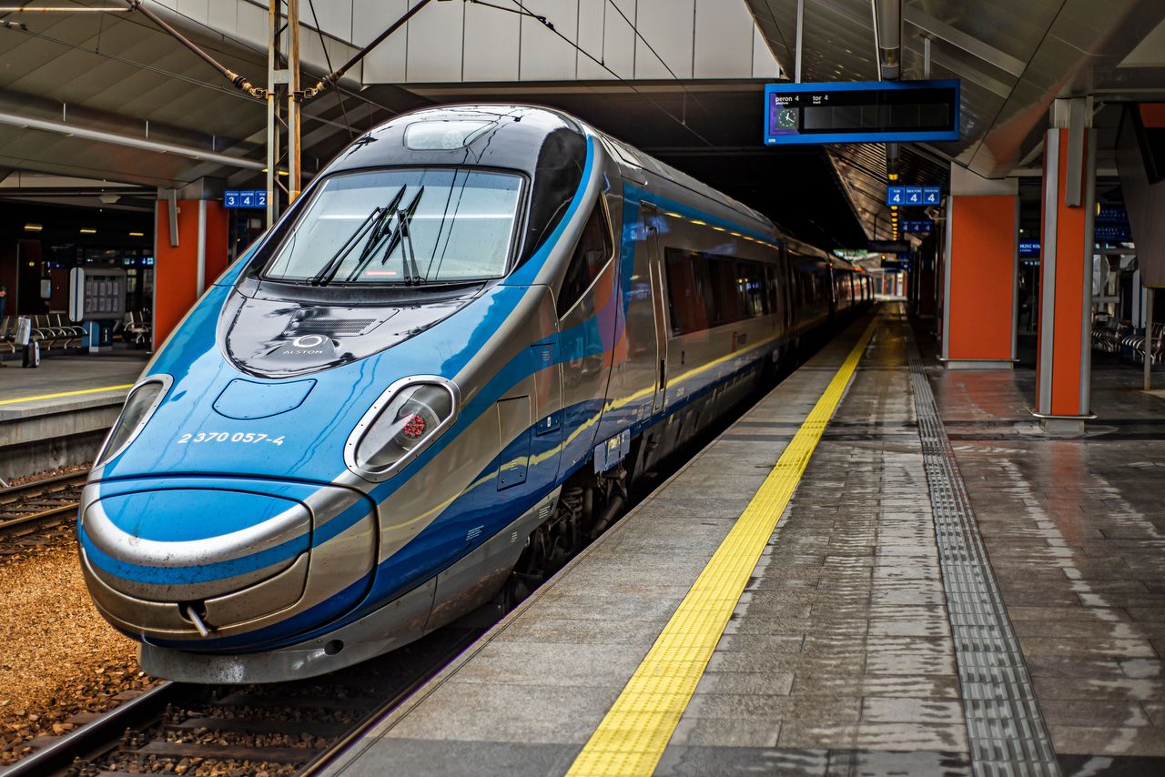 PKP Intercity zamówi tabor dla Kolei Dużych Prędkości. Wskazano, jak szybko pojedzie