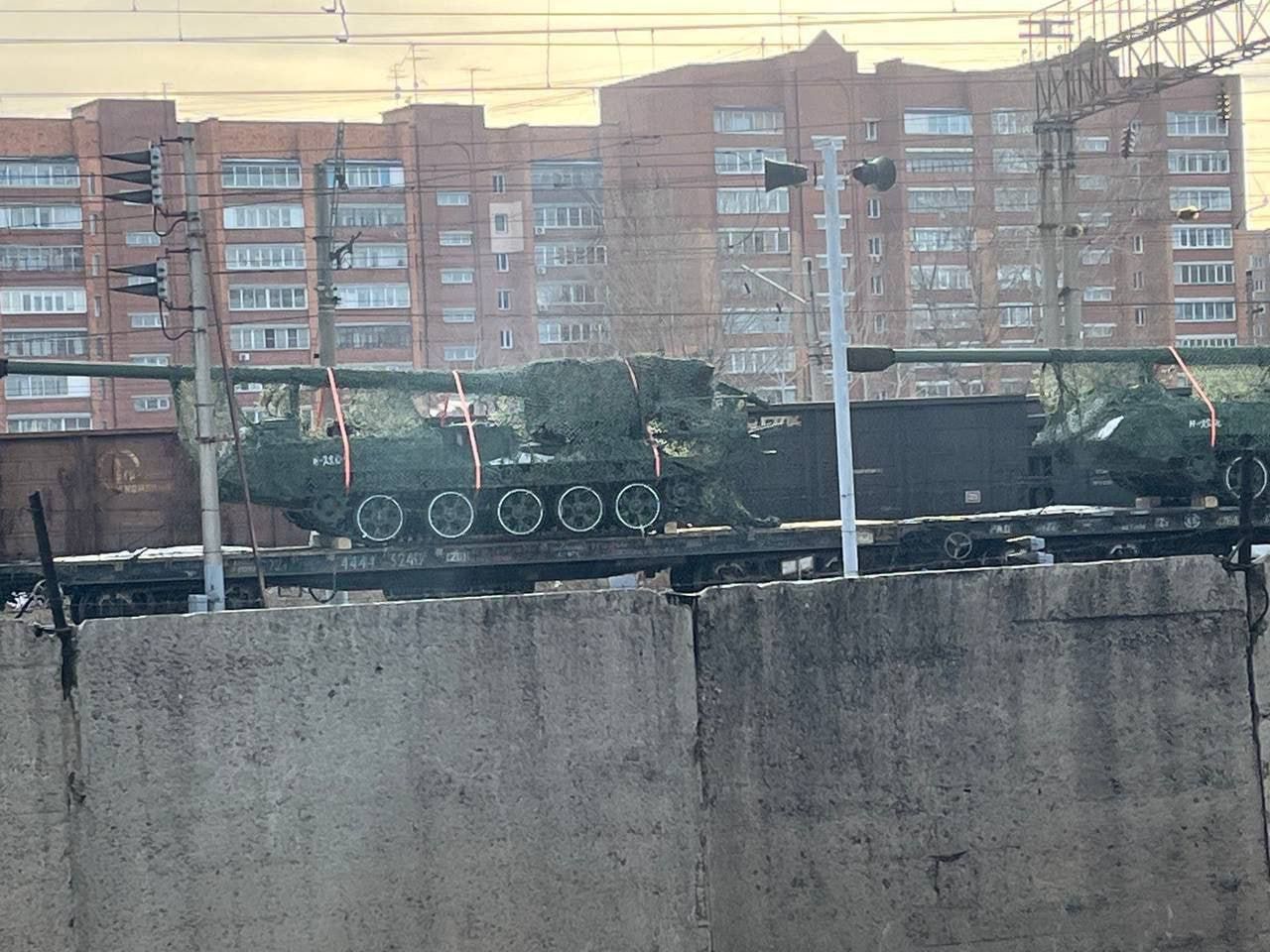 Koksan M-1989 podczas transportu w Rosji