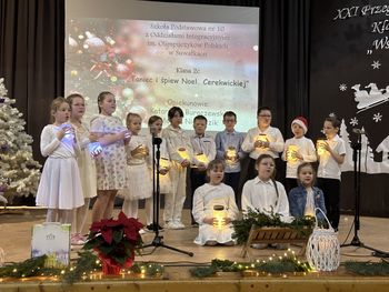 Suwałki: Magia świąt na Przeglądzie Kolęd i Pastorałek w Szkole Podstawowej nr 10