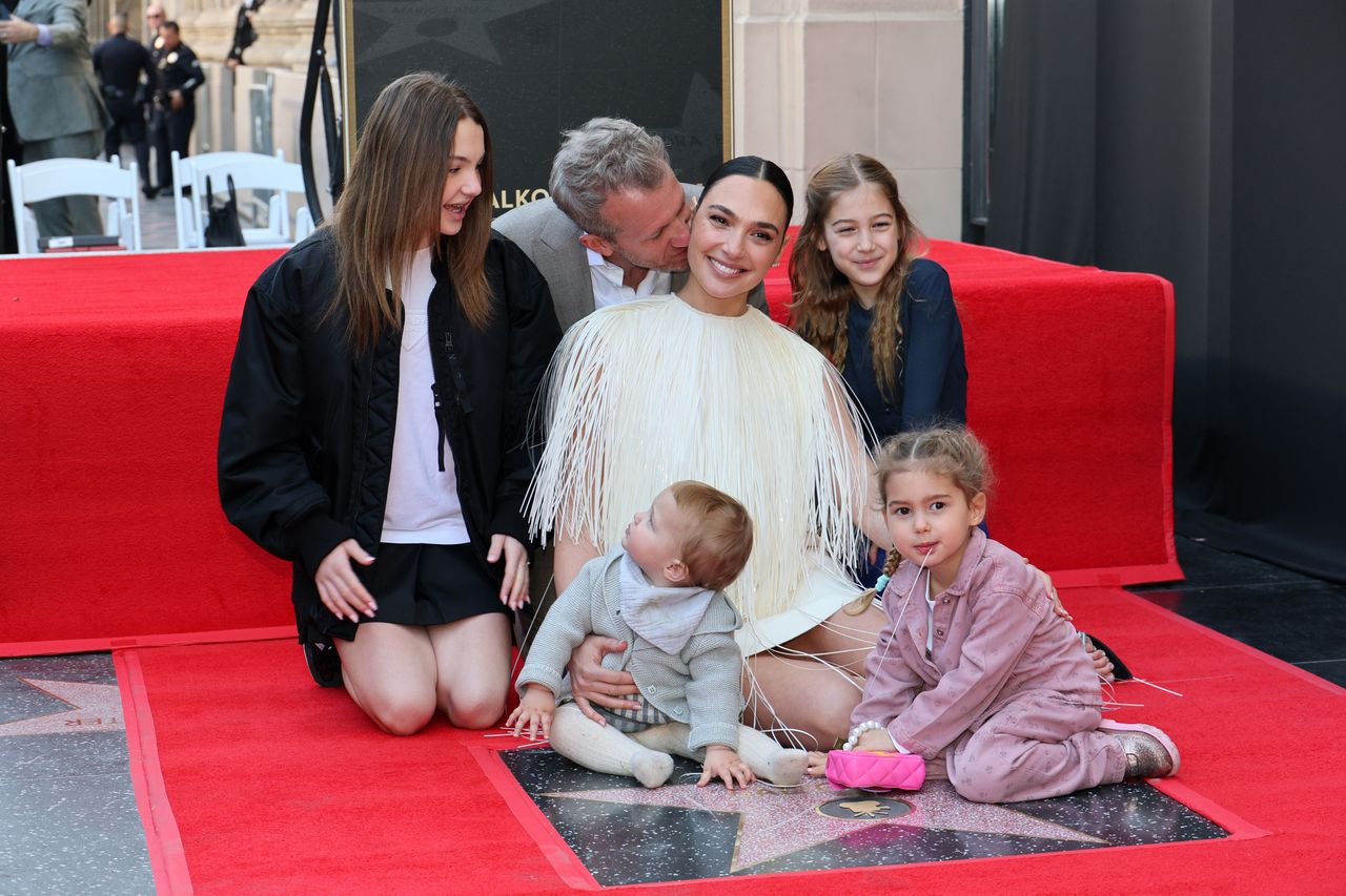 Gal Gadot odsłoniła swoją gwiazdę. Uroczystość zakłóciły protesty