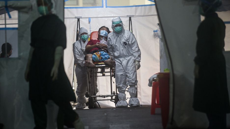 Czwarta fala COVID ruszyła? Niepokojące doniesienia ze świata 