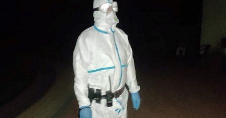 Pacjentka z koronawirusem uciekła ze szpitala. Interweniowali policjanci w kombinezonach