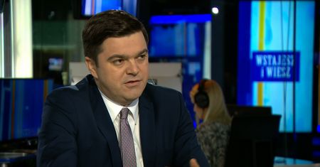 Konsternacja wśród dziennikarzy. Rzecznik Ministerstwa Zdrowia pojawił się na konferencji bez maseczki