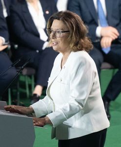 Seria wpadek Kidawy-Błońskiej. Kpią kabareciarze