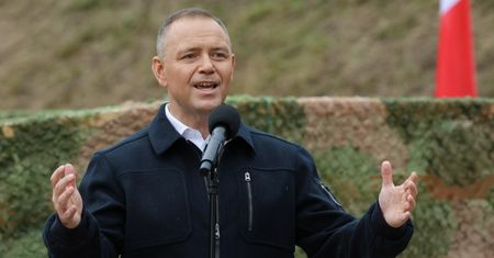 Prezydent nie nadąża za wnioskami? 143 tys. osób czeka na medal