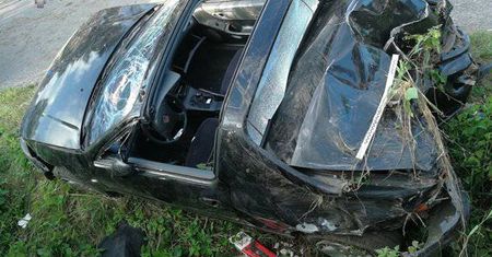 Tragiczny wypadek w Uściążu. Samochód dachował, kierowca zmarł w szpitalu