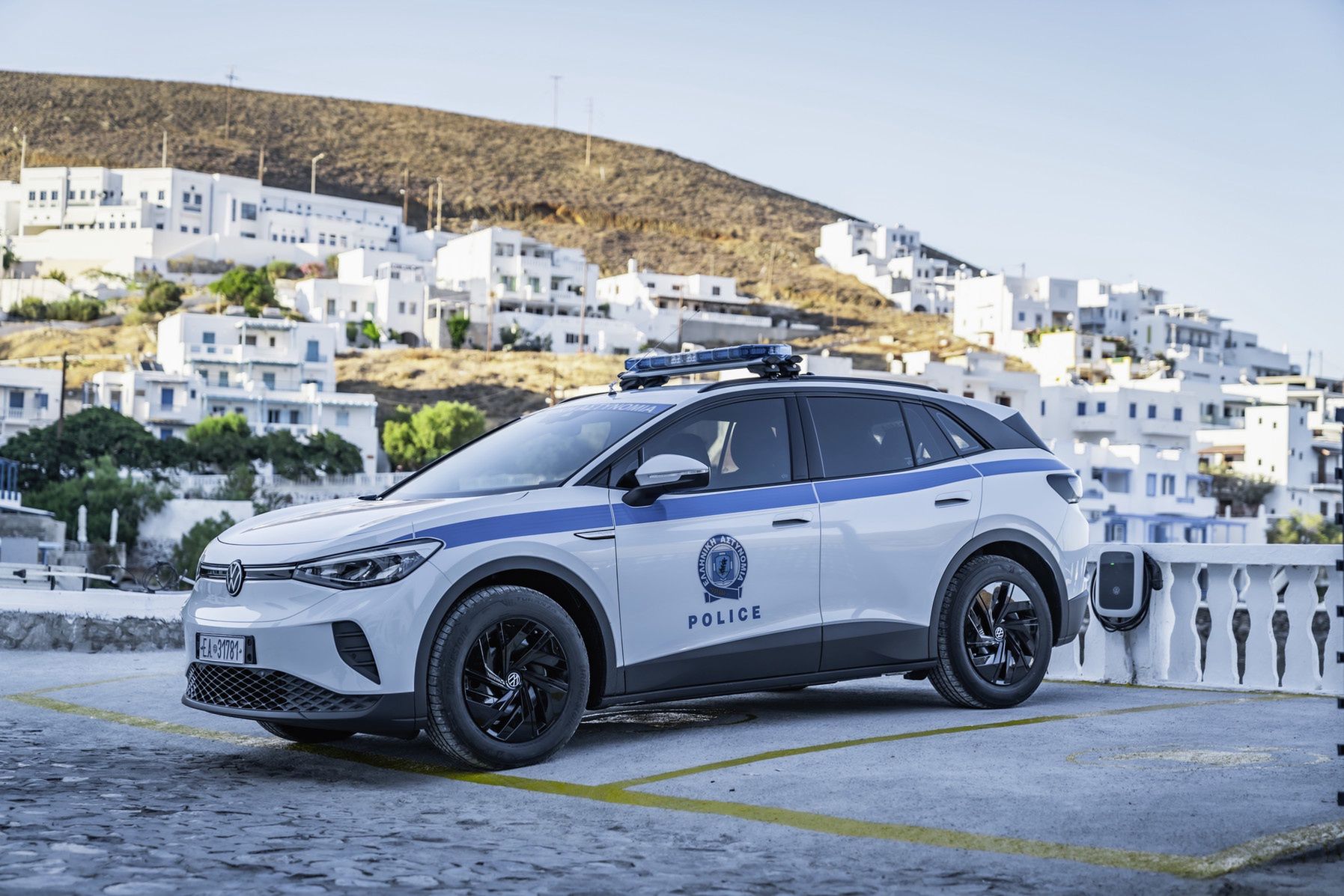 Elektryczny radiowóz Volkswagen ID.4. Volkswagen projekt Astypalea
