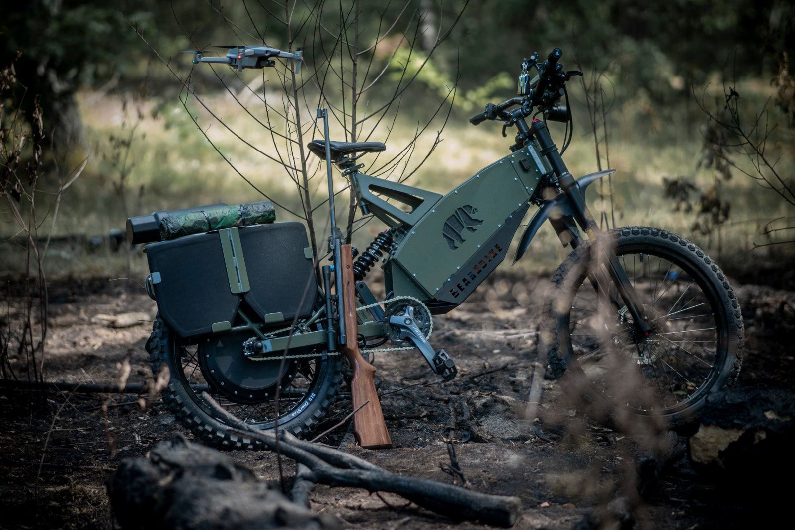 Rower elektryczny Russell Military.
