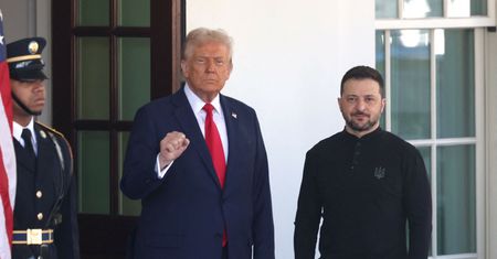 Po rozmowach ruszyła zbiórka na broń atomową. Polacy też wpłacali