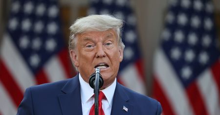 Wybory w USA. Porażka Donalda Trumpa korzystna dla Polski? Sondaż