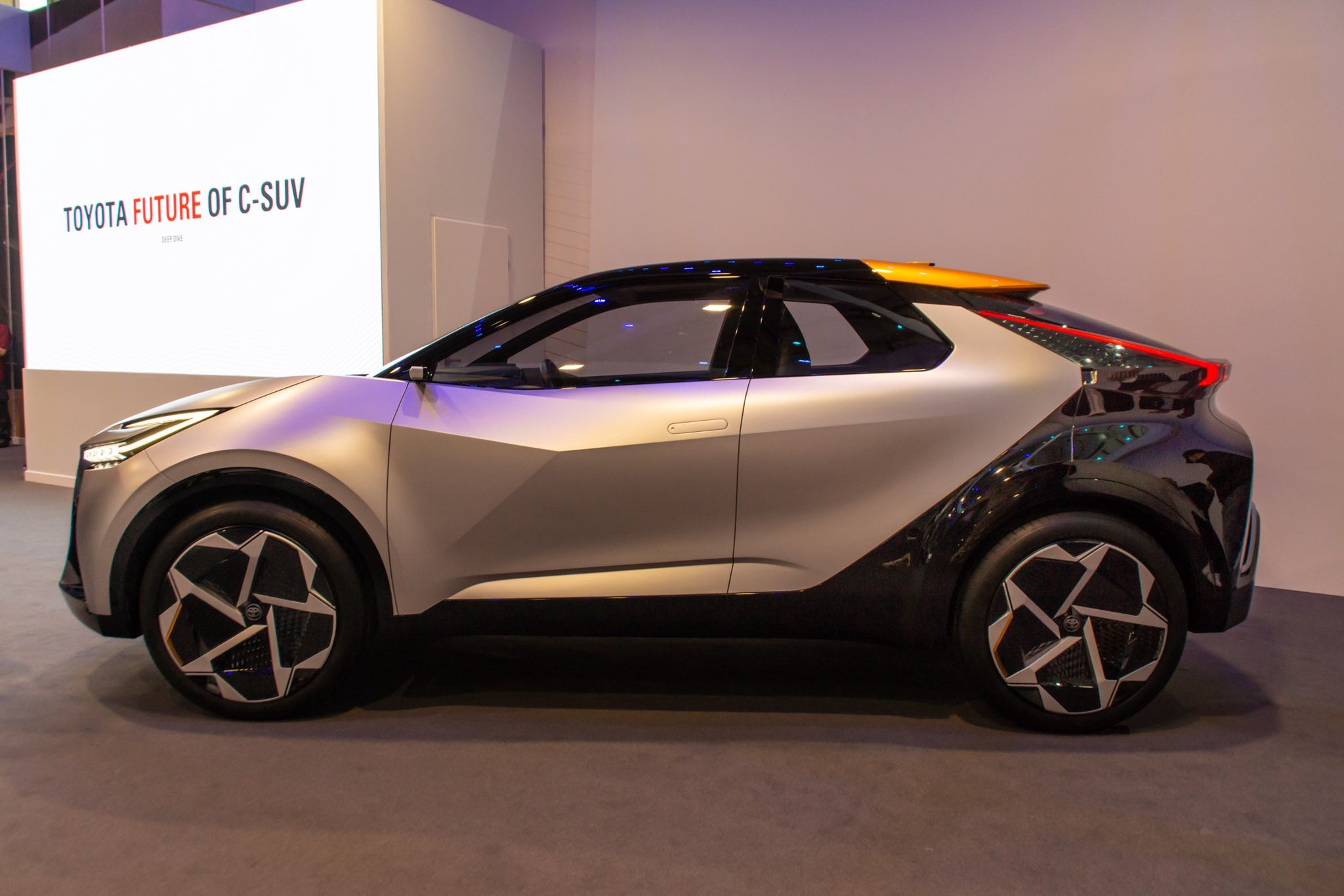 Toyota C-HR Prologue