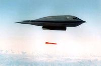 Bombowiec B-2 w trakcie nalotu na Afganistan (zdj. archiwalne) 