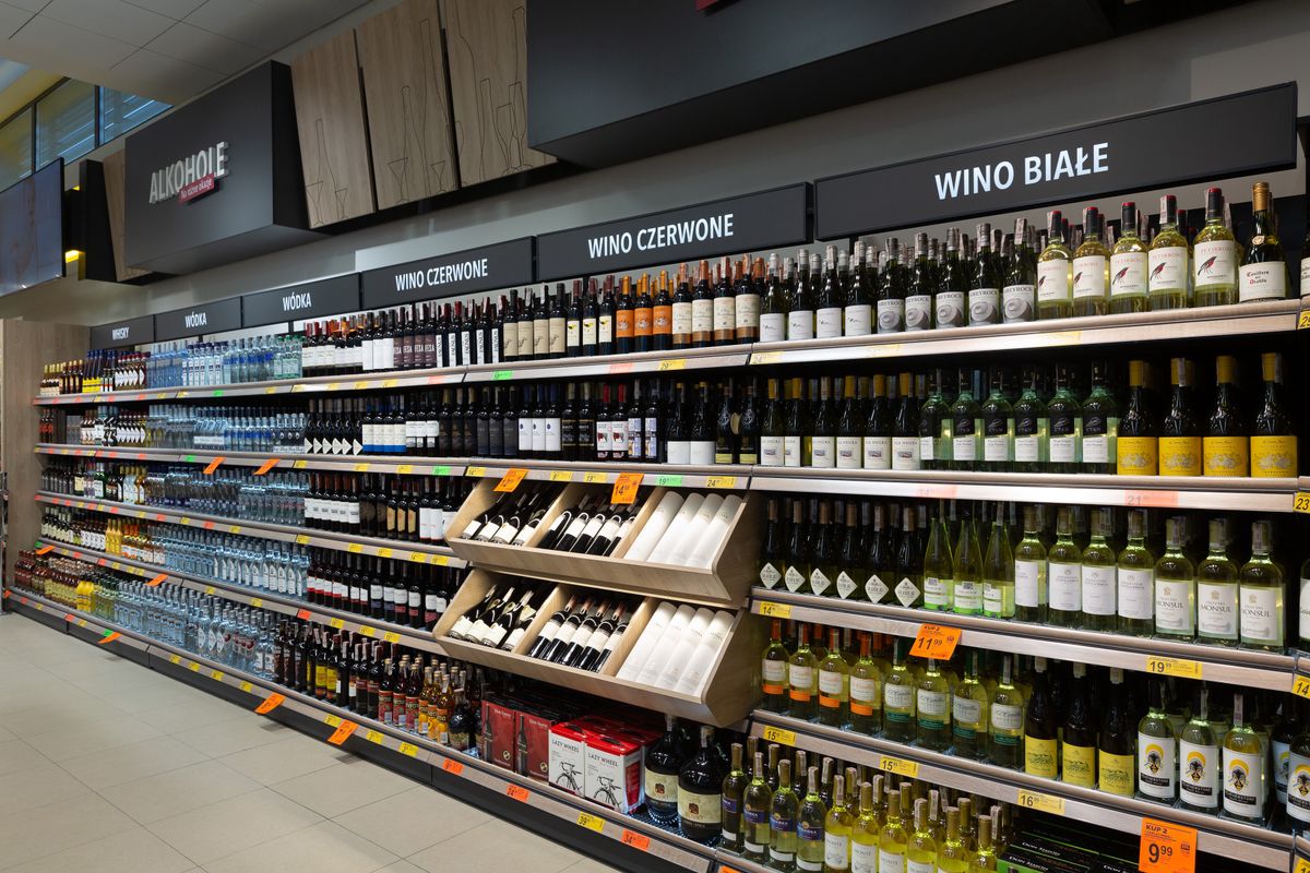 biedronka alkohol wino wódka handel akcyza zakupy supermarket 