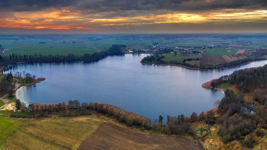 jezioro parnowskie, parnowo, jezioro, woda, niebo, krajobraz, charakter, chmura, lato, rzeka, sundown, góra, bory, ile, wybrzeze, podróż, cichy, plaza, park, panorama, z góry, z drona, dron, koszalin, polska, zachodniopomorskie, podróże
