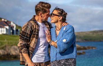 Jakub Tolak z żoną o podróży do Francji. "Zderzyliśmy się ze ścianą"