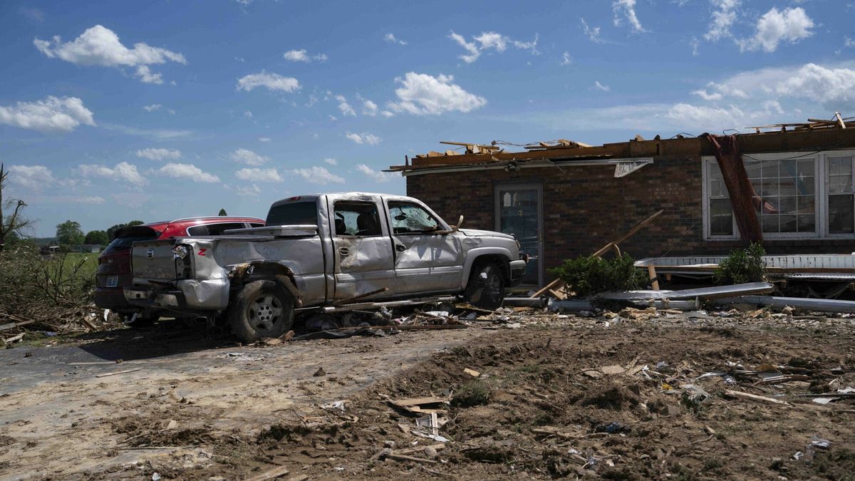 Temporary
Damage from a tornado is seen in London, Kentucky, on May 17, 2025. More than 20 people have died after severe storms swept through the southern US states of Missouri and Kentucky, officials and local media reports said May 17, 2025. Kentucky governor Andy Beshear said on X that at least 14 people had died in Friday night's storms. At least seven people were killed in Missouri, the Washington Post reported. (Photo by Allison Joyce / AFP)
ALLISON JOYCE