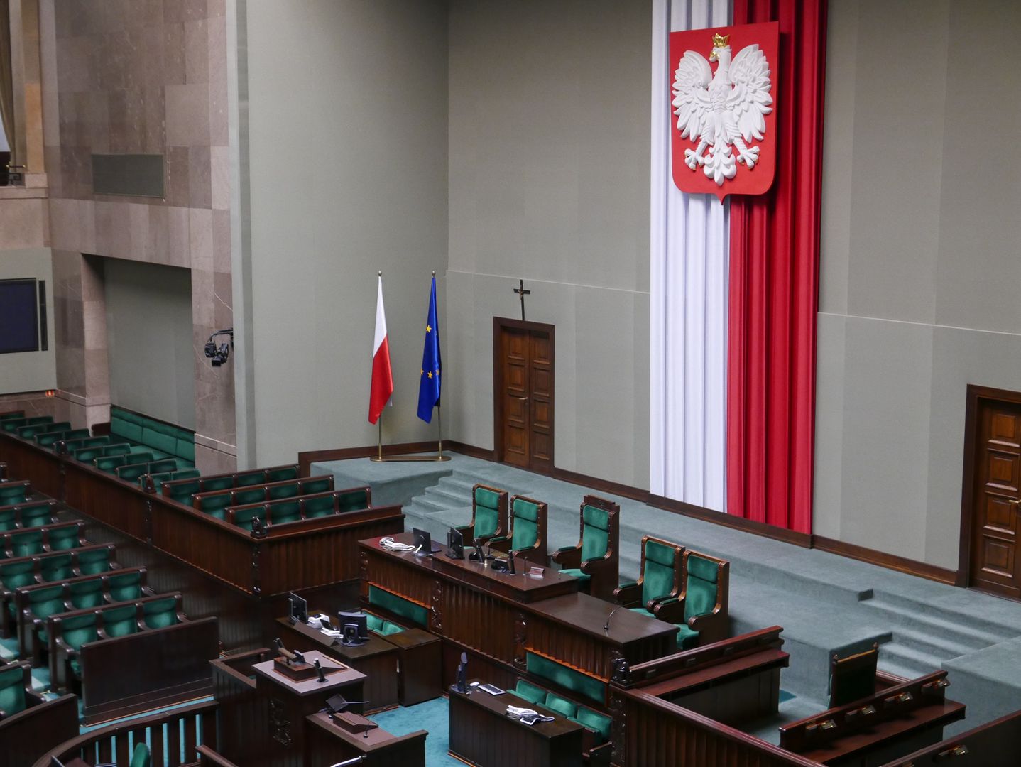 Co to jest Państwowa Komisja Wyborcza? Ma kompetencje w zakresie przeprowadzania wyborów i referendów.