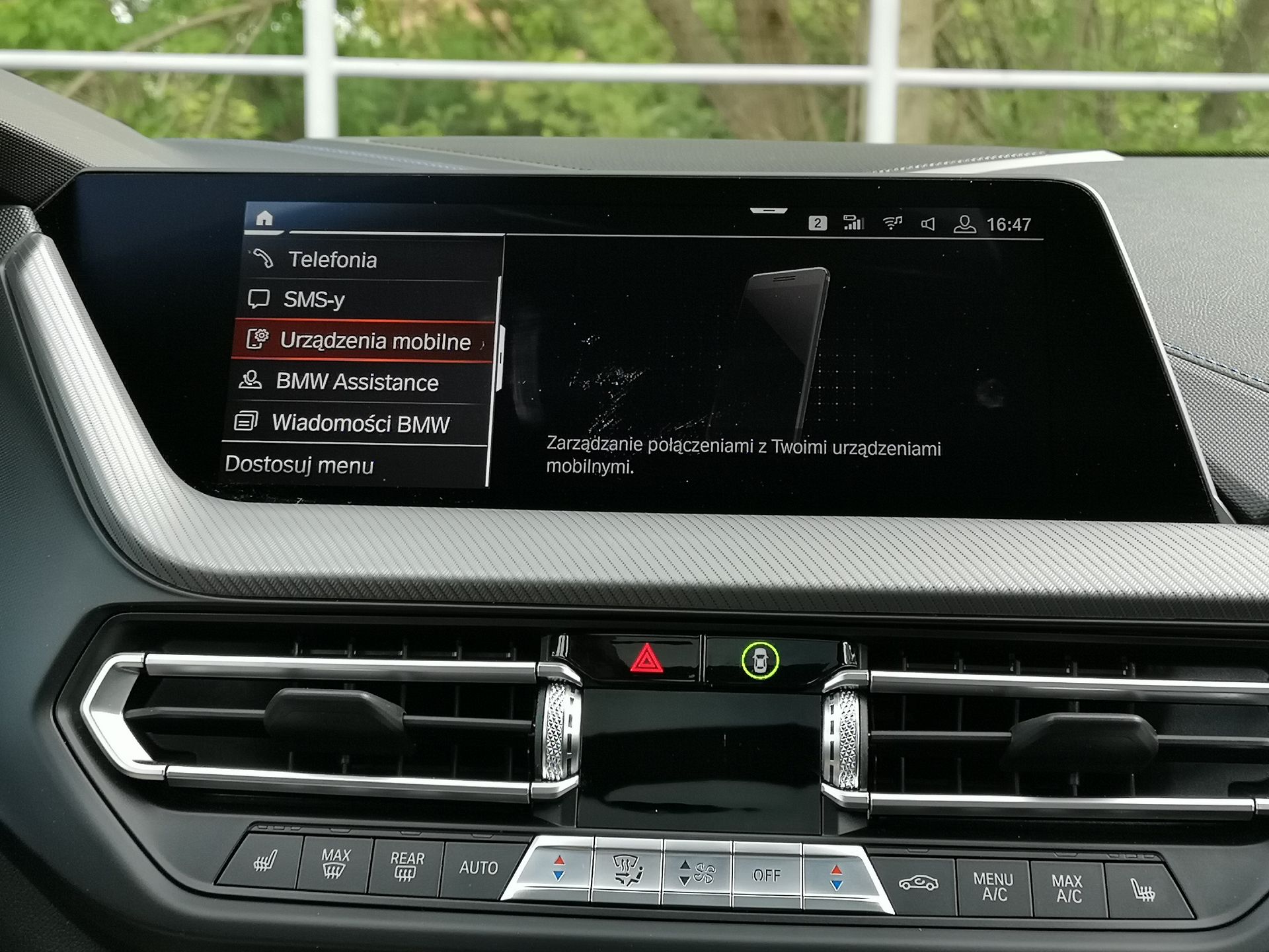 BMW M235i Gran Coupe: Aplikacja BMW Connected, system info-rozrywki i audio Harman Kardon 15