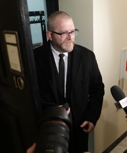 Prokurator czeka na Brauna. Poseł ma usłyszeć aż siedem zarzutów