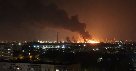 Setki dronów nad Rosją. Ukraina przeprowadziła zmasowany nocny atak, celem miała być m.in. rafineria