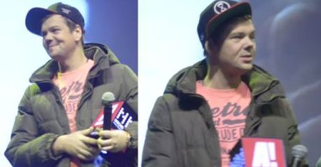 Figurski nie wie, komu wręcza nagrodę!