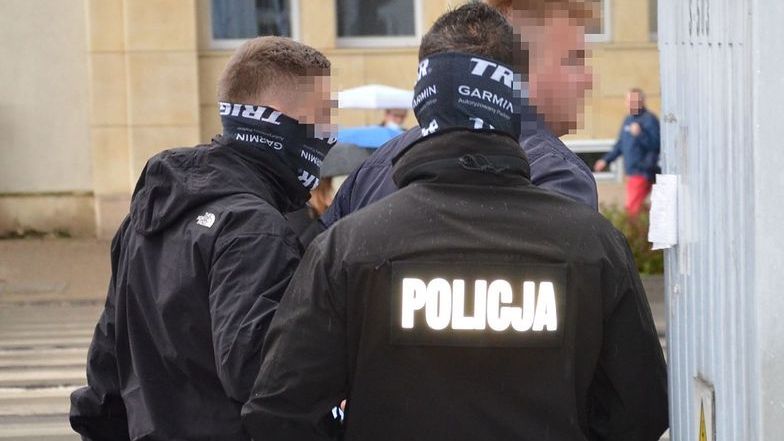Gwiazdor disco polo podejrzany o pedofilię wyszedł na wolność