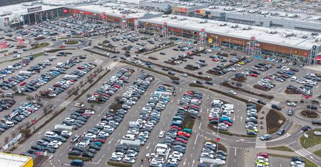 Centra handlowe przenoszą się do mniejszych miejscowości. Przyczyną koszt ziemi