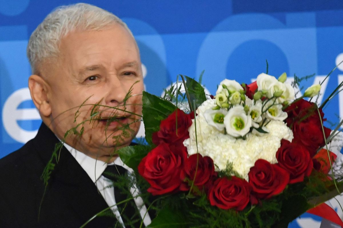 Kaczyński ma urodziny. Politycy szykują prezenty 