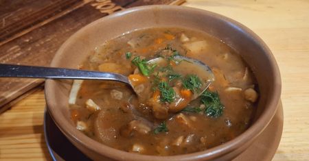 Zabrałam rodzinę na obiad do Polańczyka. Kiedy otworzyłam menu, parsknęłam śmiechem