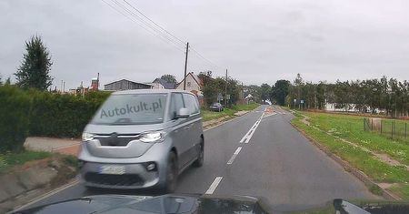 Widziałem zamaskowanego Volkswagena ID. Buzza. Wygląda dziwnie