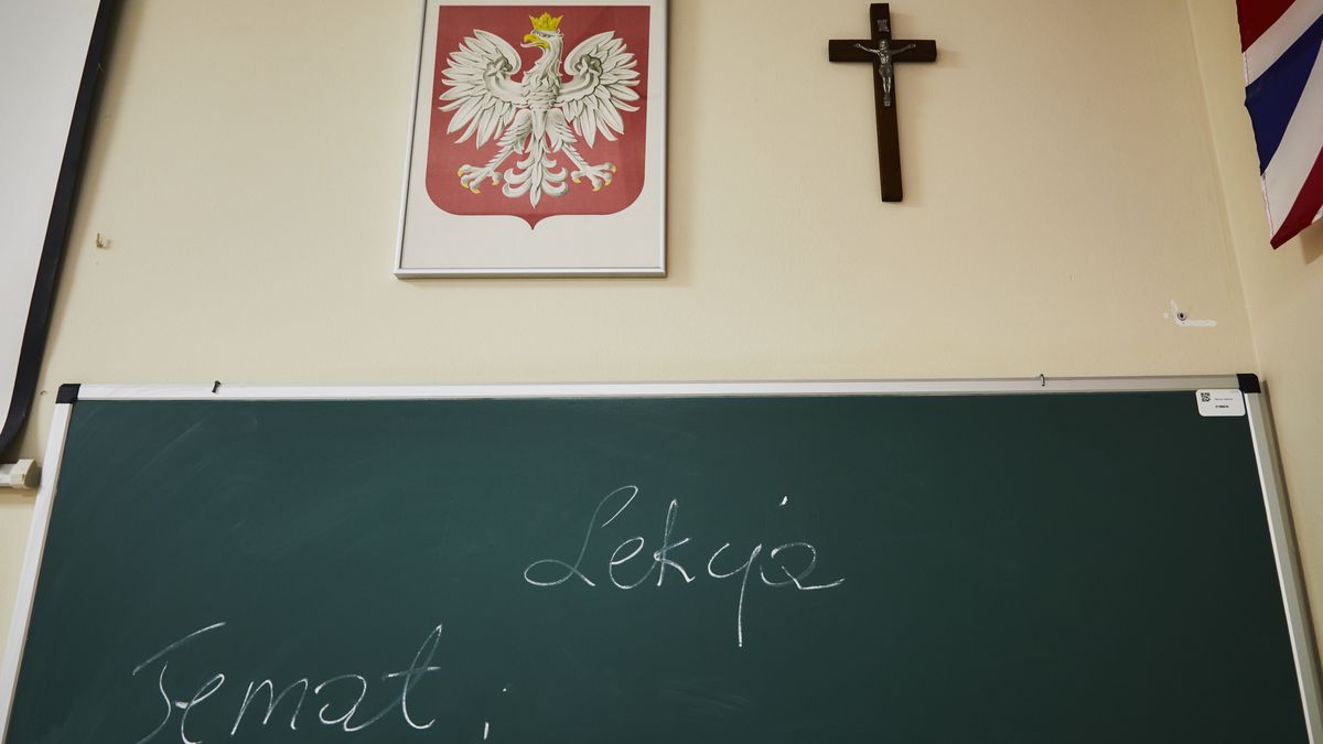 Oto zarobki katechetów w polskich szkołach